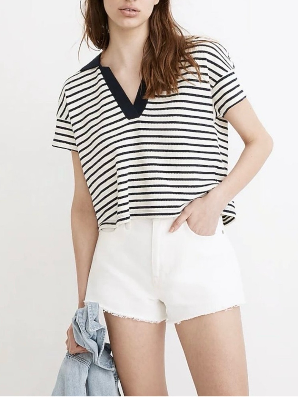Madewell Striped V-Neck Knit Top in Navy and Cream